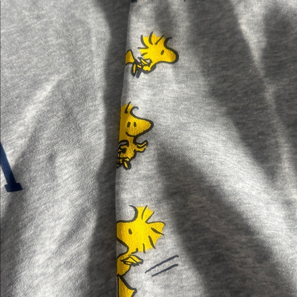 Peanuts Snoopy Light Gray Sweatshirt - Picture 5 of 5